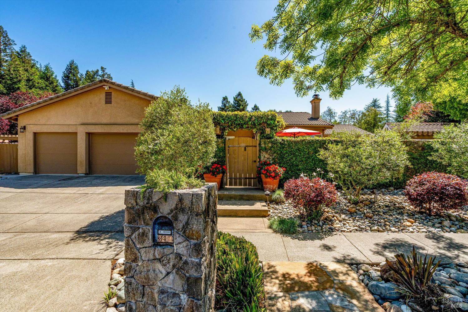 3200 Twin Oaks Drive