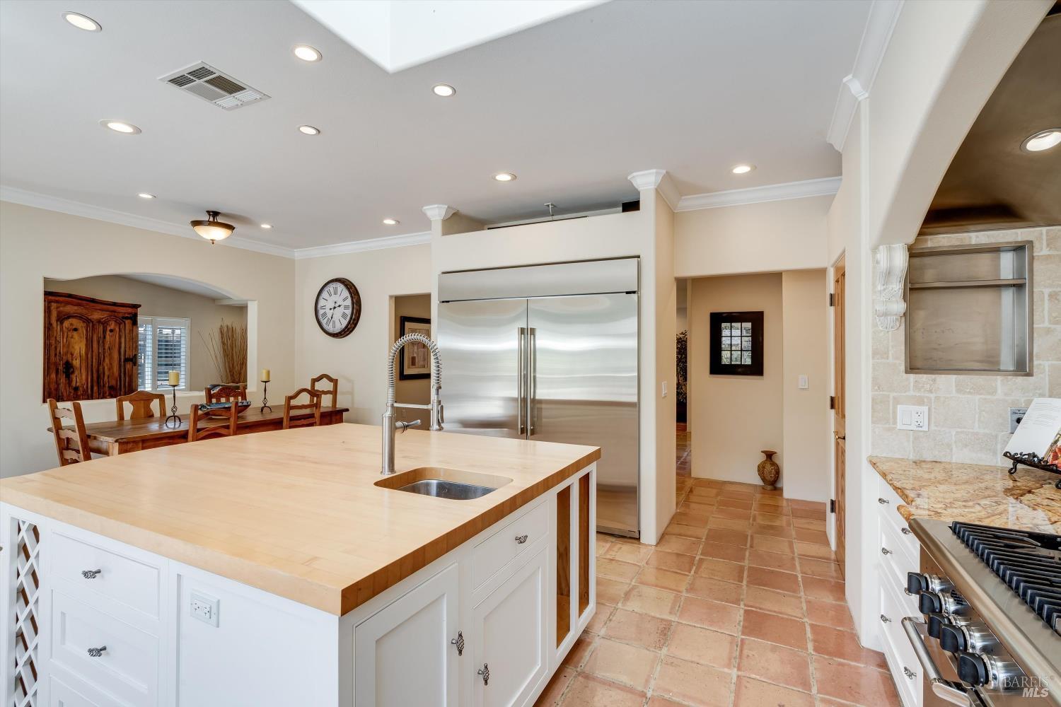 3200 Twin Oaks Drive