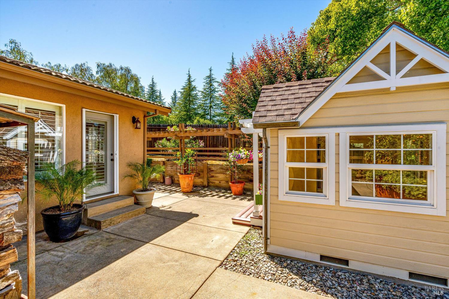 3200 Twin Oaks Drive