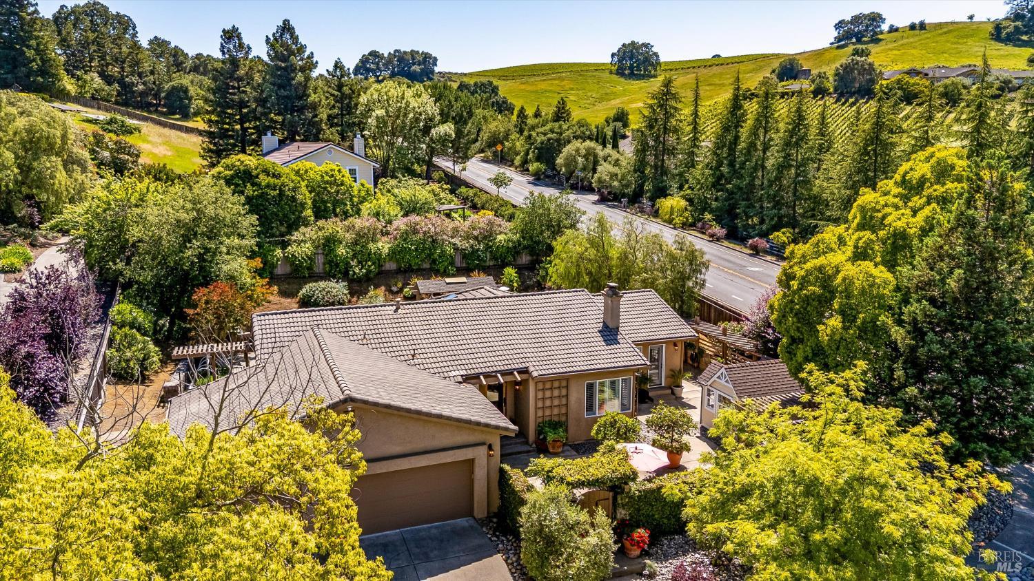 3200 Twin Oaks Drive
