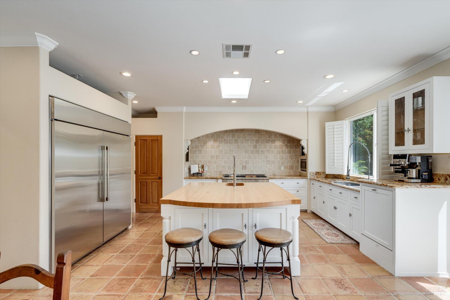 3200 Twin Oaks Drive