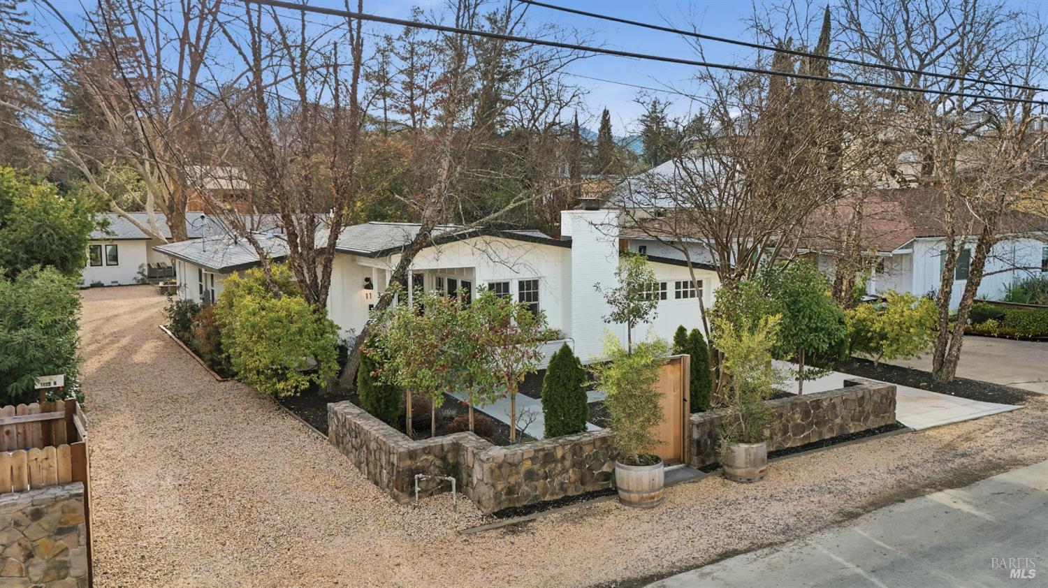 1123 Oak Avenue