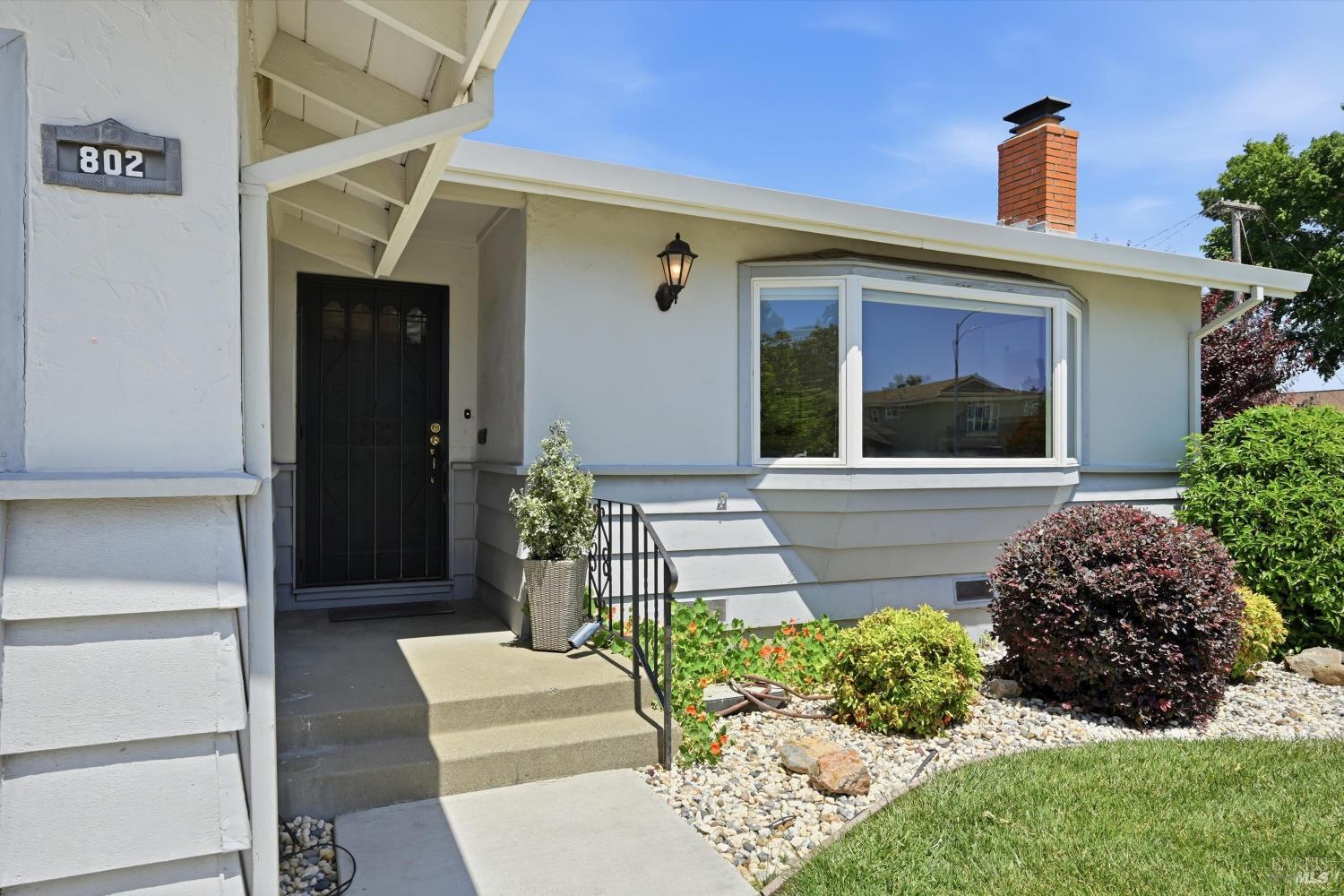 802 Pueblo Avenue