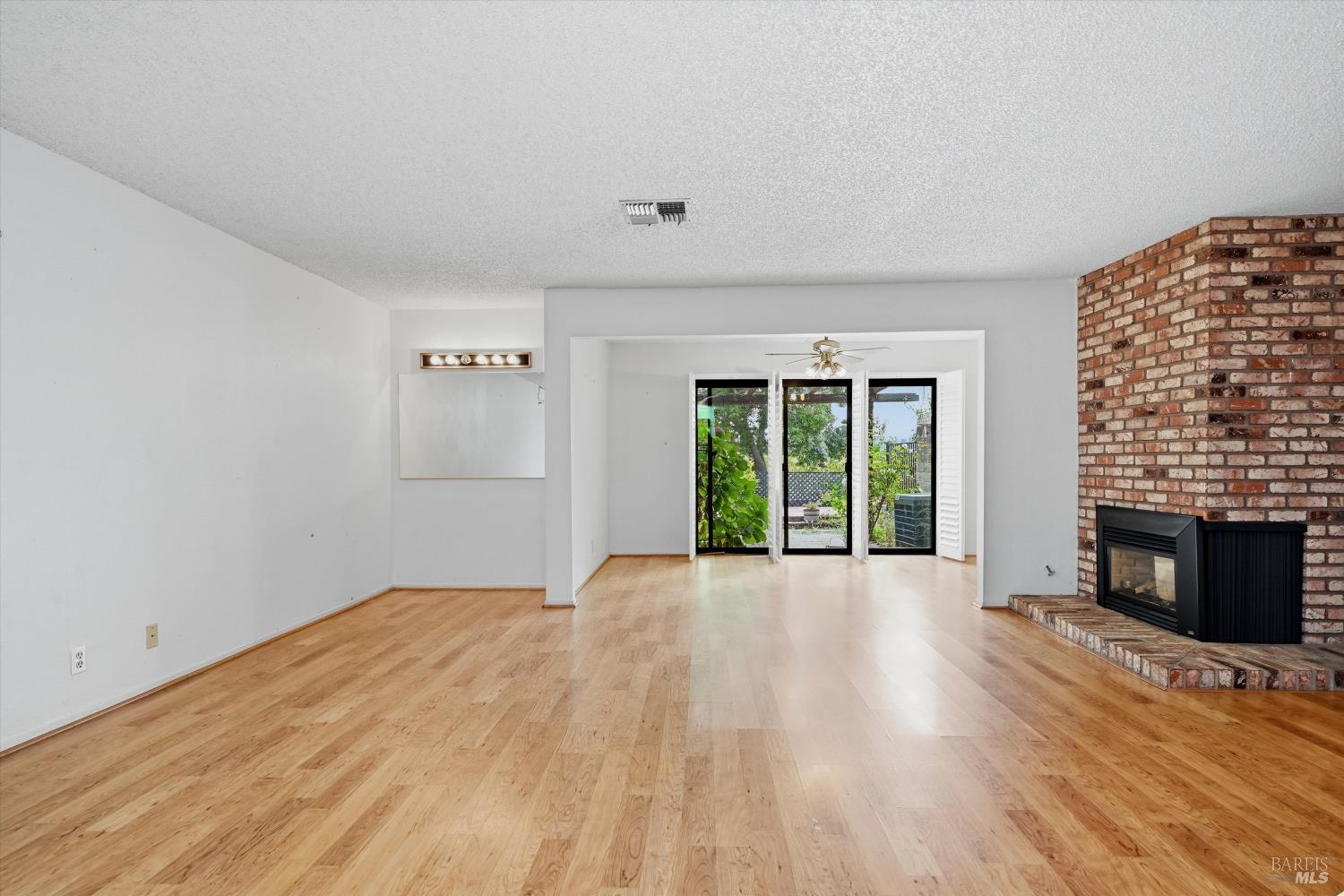 910 Marina Drive