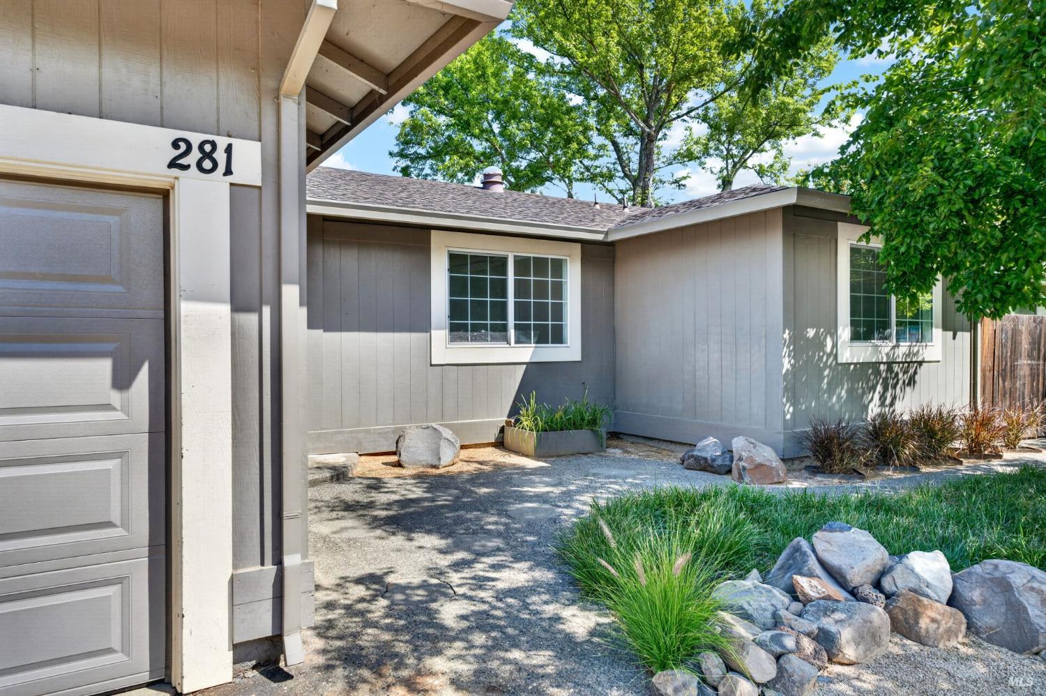 281 Meadowood Lane
