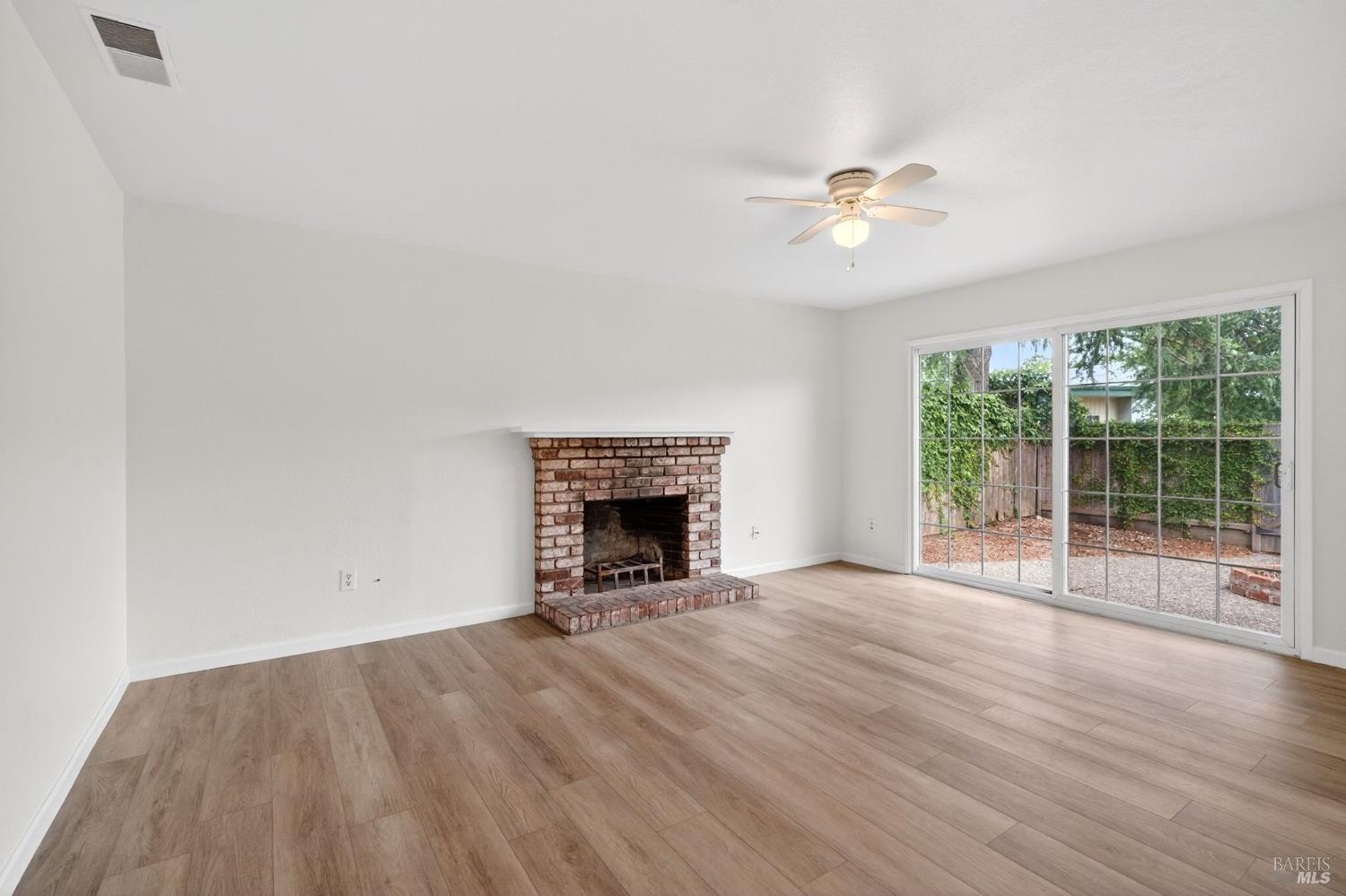 281 Meadowood Lane