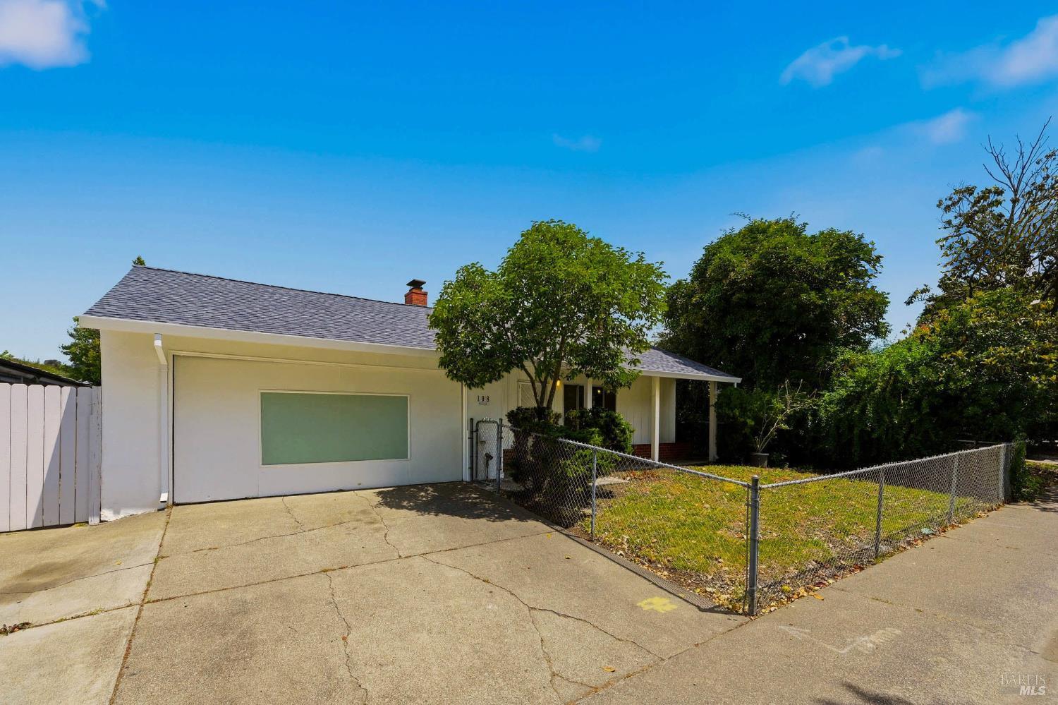 108 Lakewood Avenue