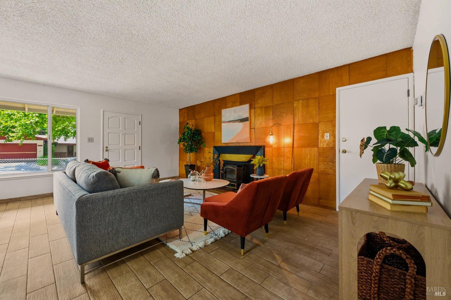 108 Lakewood Avenue