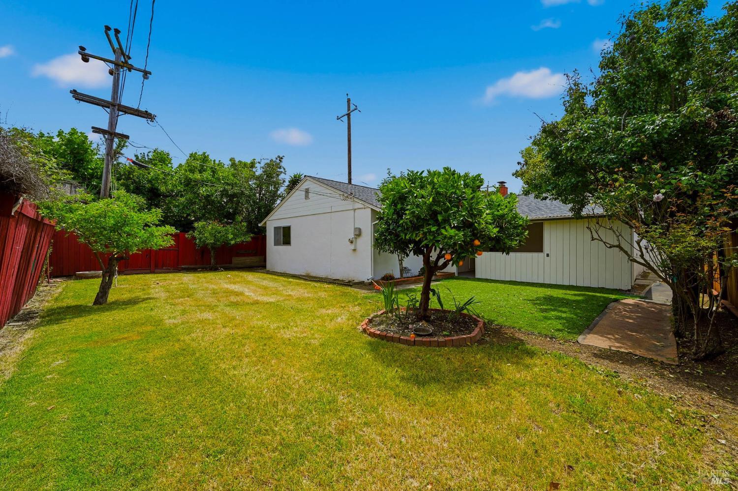 108 Lakewood Avenue