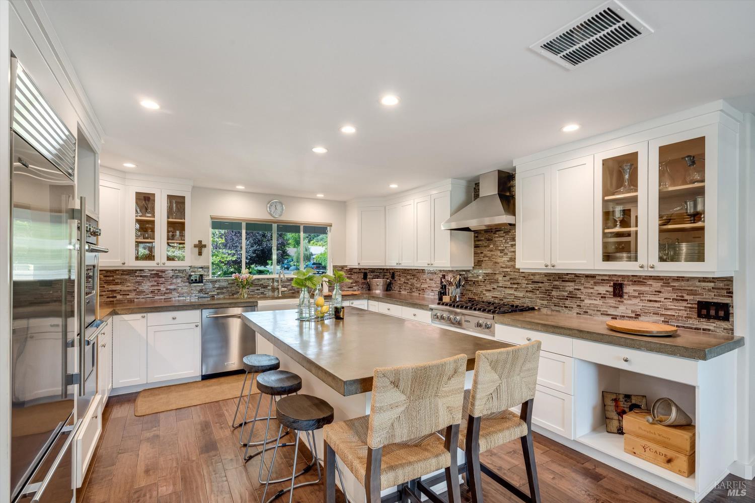 1655 Chardonnay Way