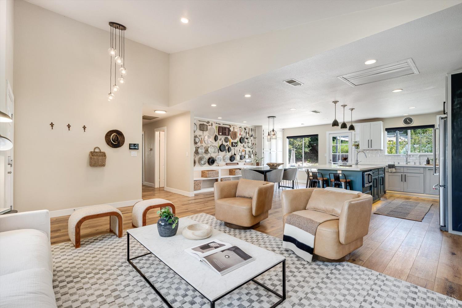 412 Arrowhead Court