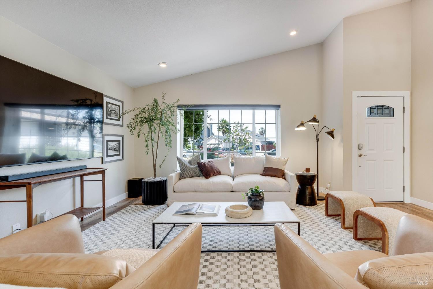 412 Arrowhead Court