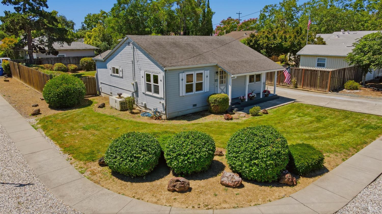 851 Central Avenue