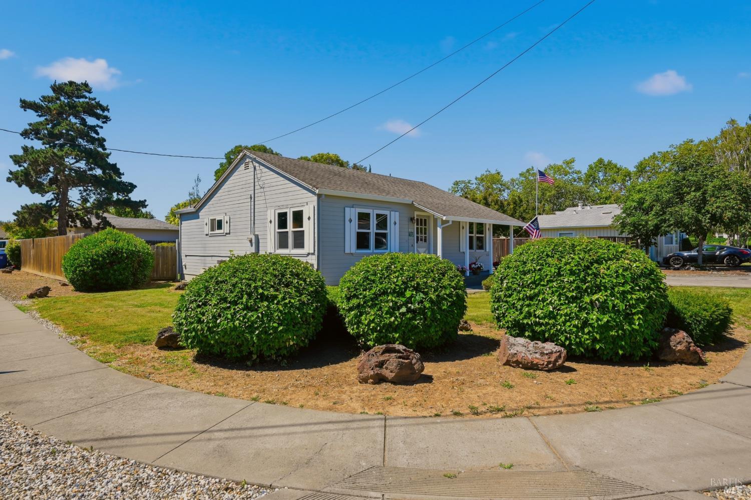 851 Central Avenue
