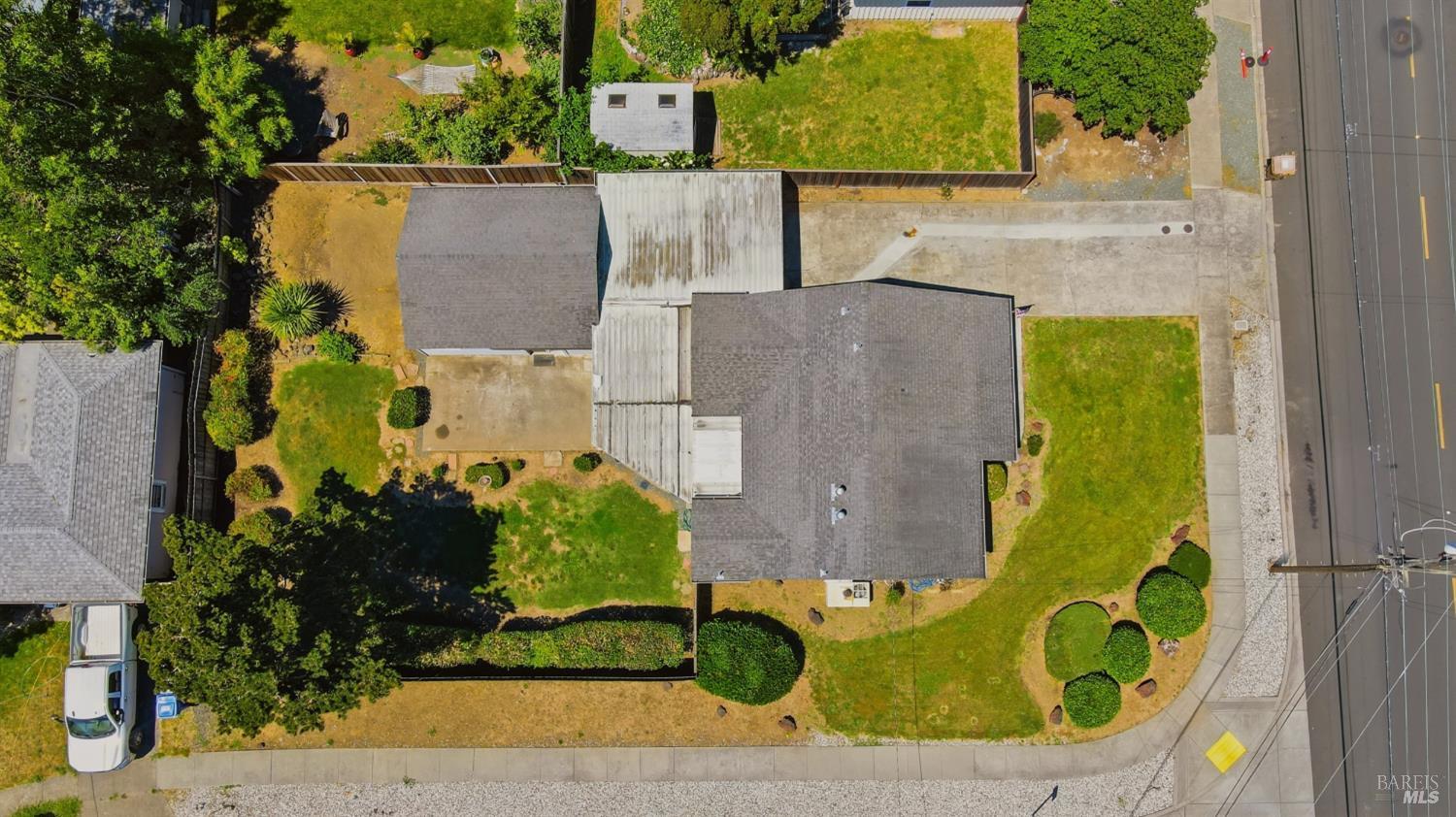 851 Central Avenue