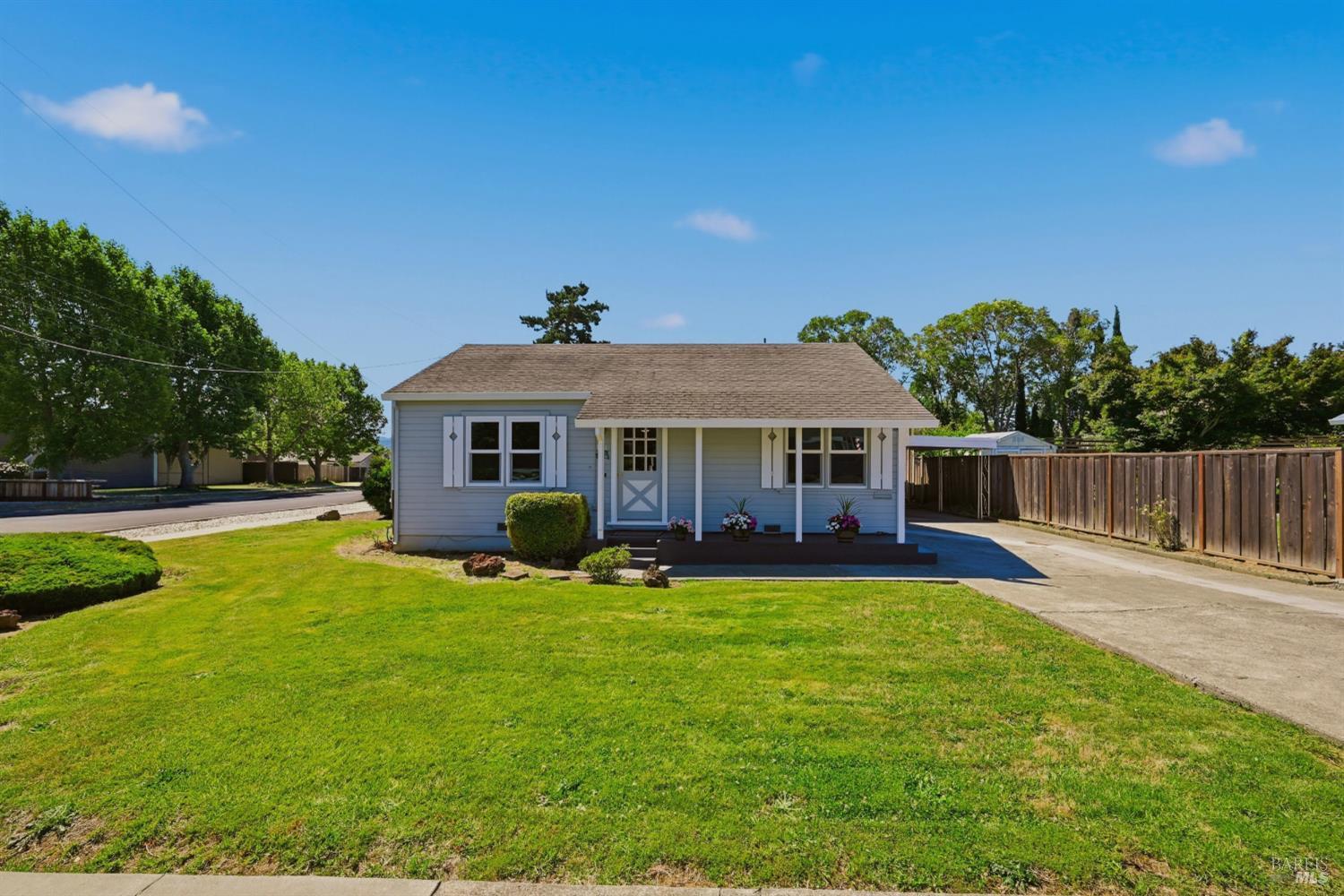 851 Central Avenue