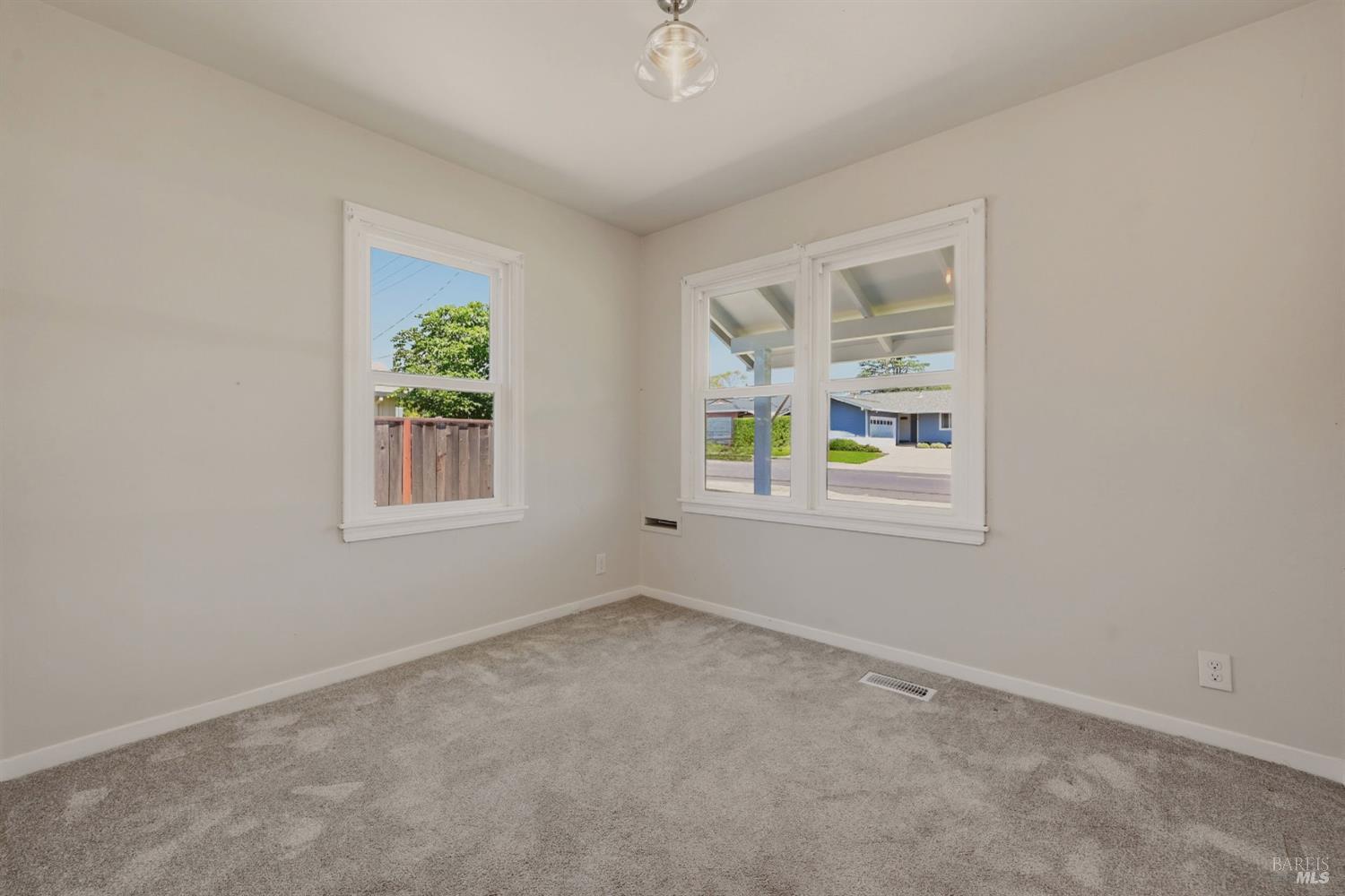 851 Central Avenue