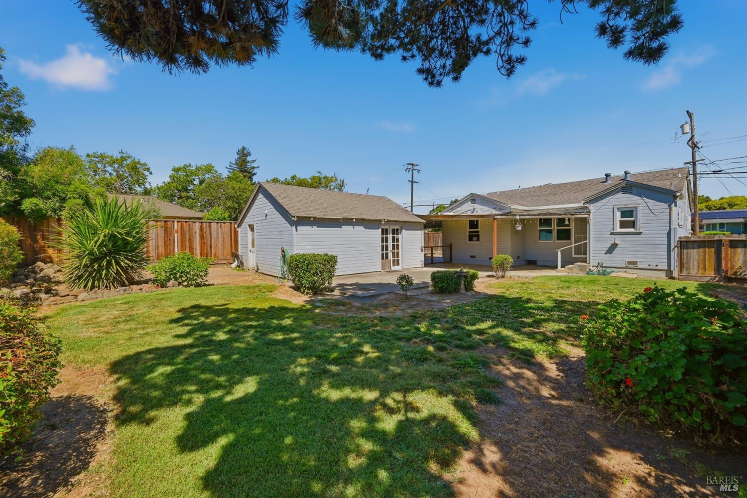 851 Central Avenue