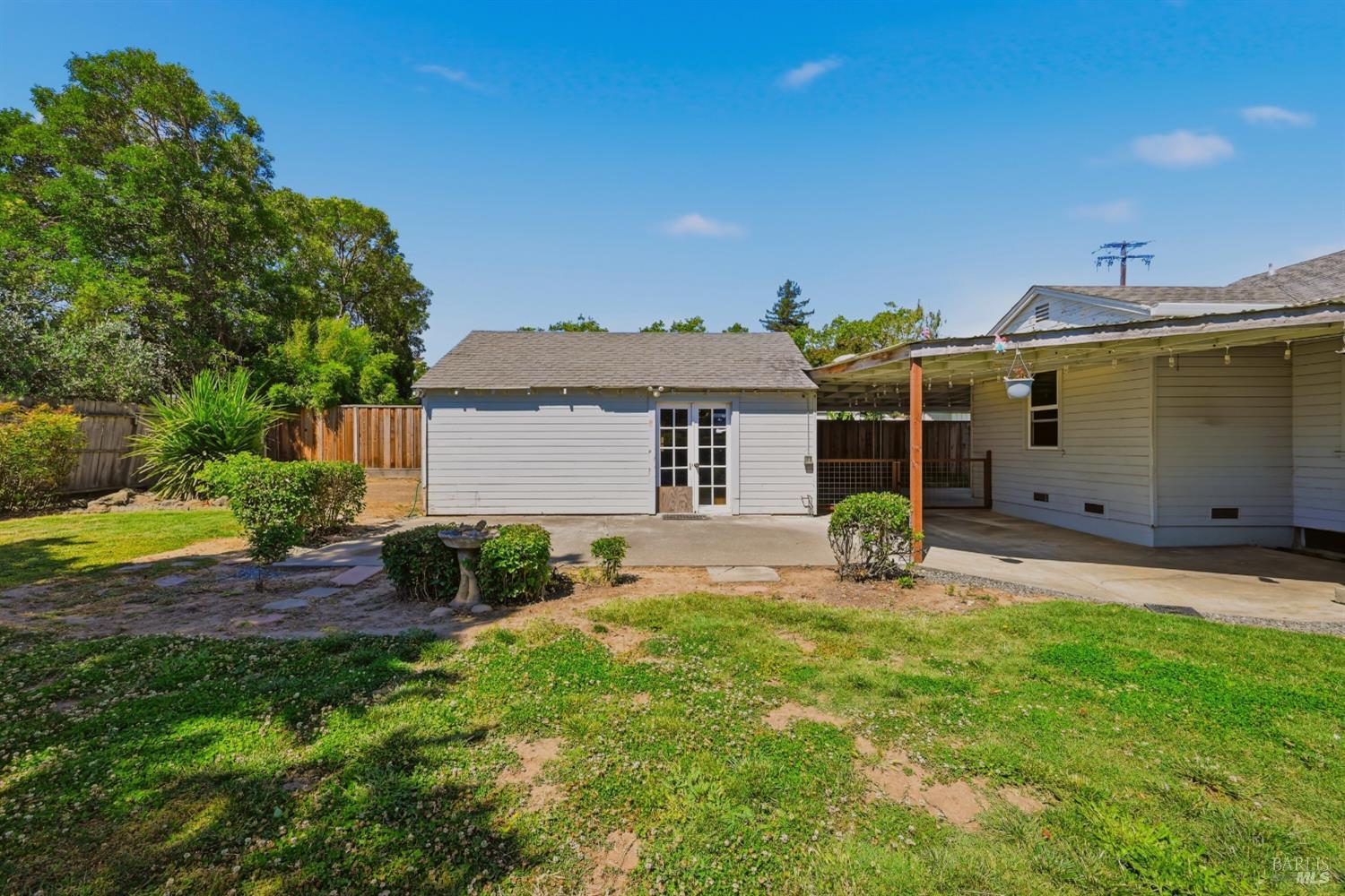 851 Central Avenue