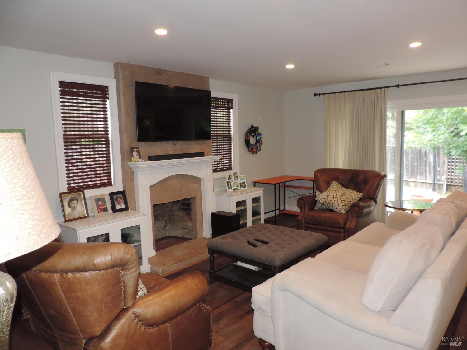 1027 Vassar Drive