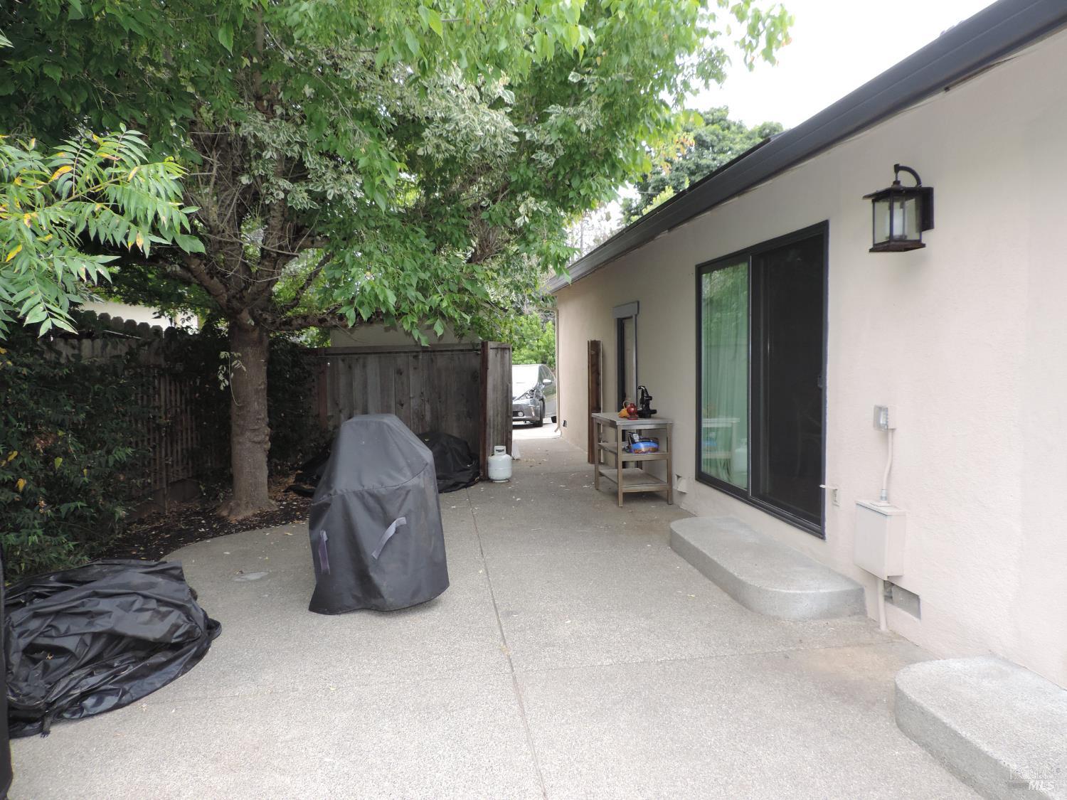 1027 Vassar Drive