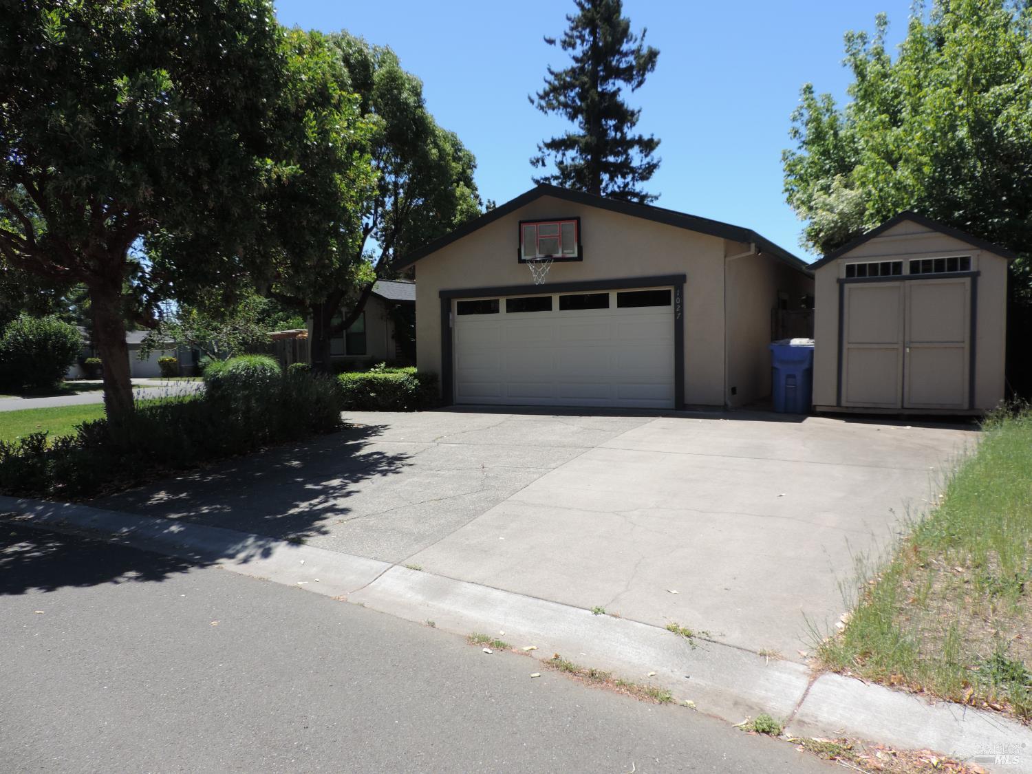 1027 Vassar Drive, Napa
