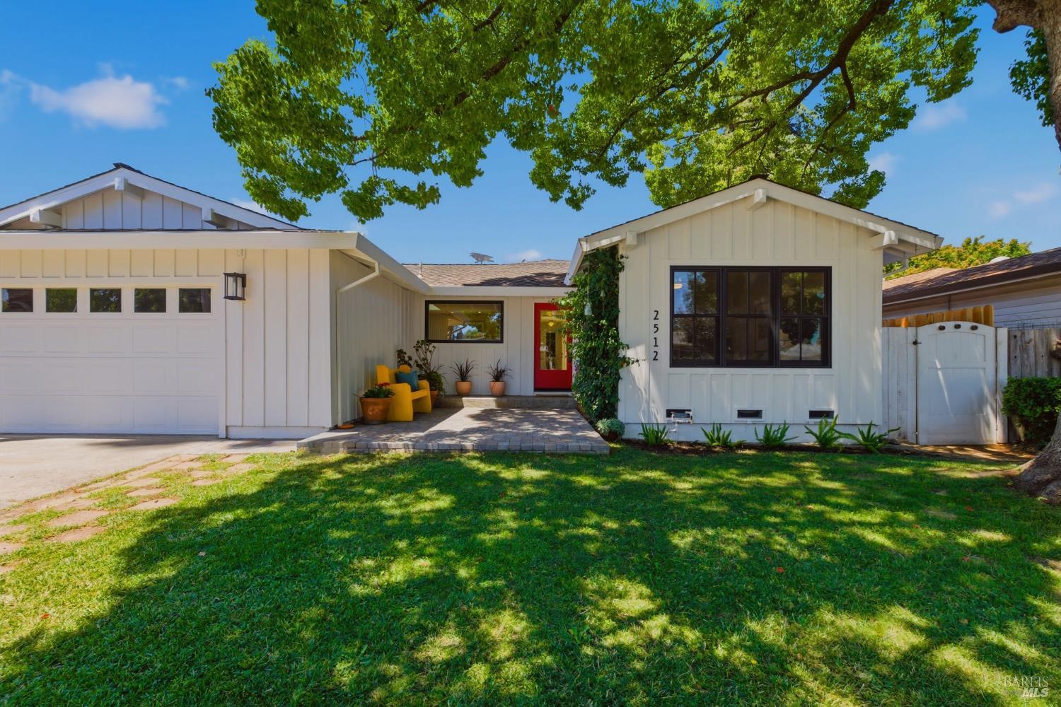 2512 Macgregor Court