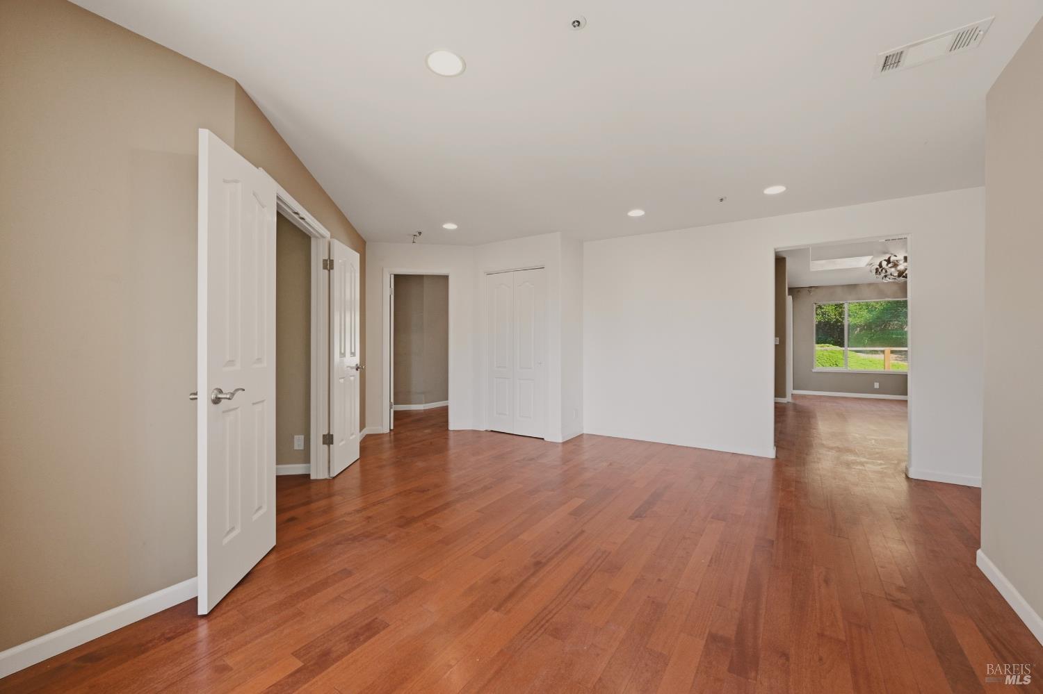 46 Clement Court