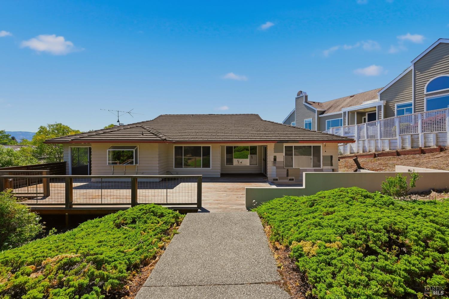 46 Clement Court