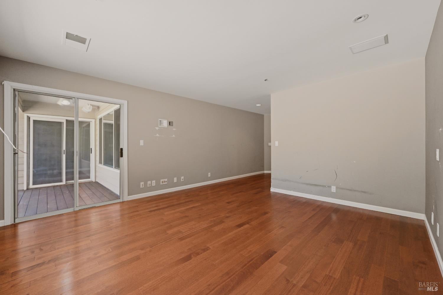 46 Clement Court
