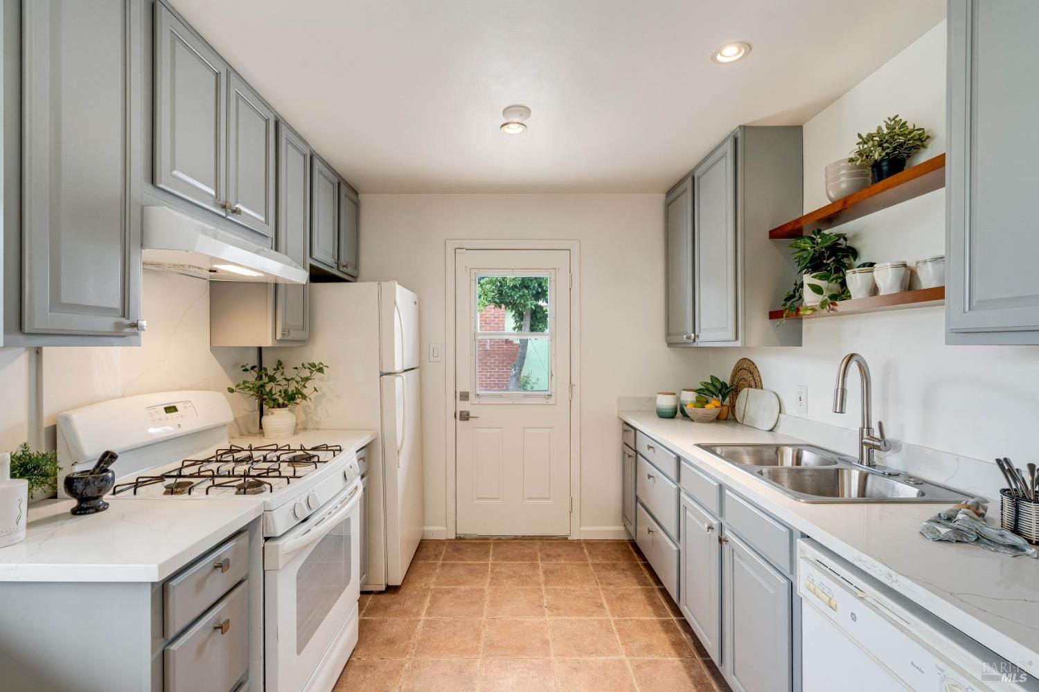 2260 Janette Drive