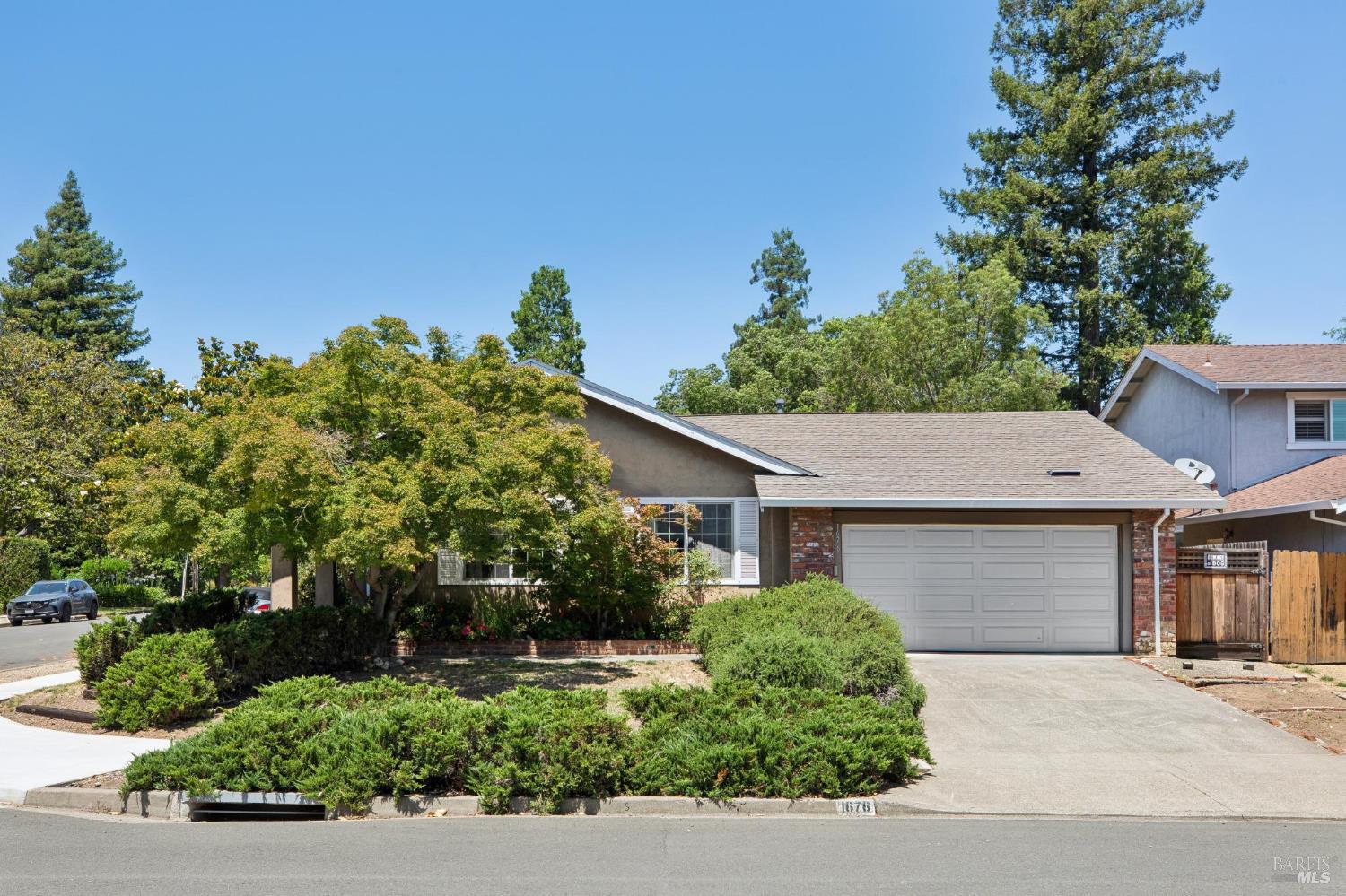 1676 Paulson Way