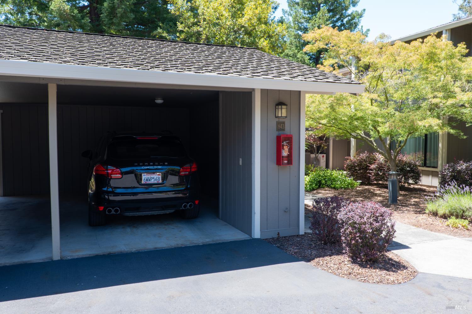 843 Acorn Way
