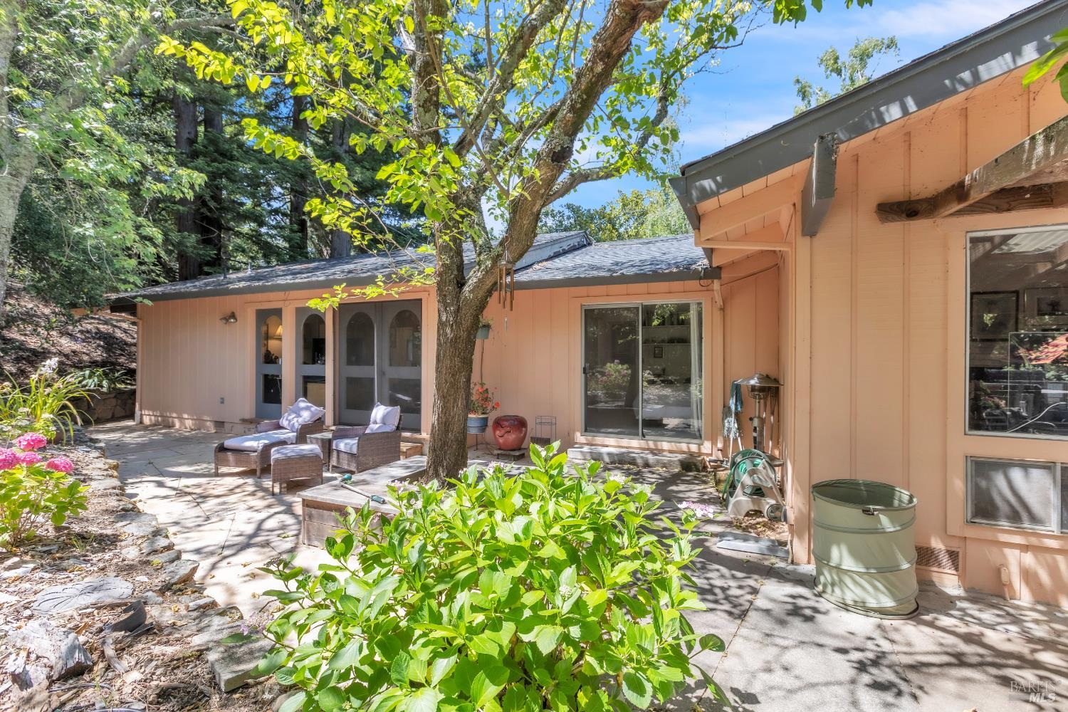 4552 Belmont Court
