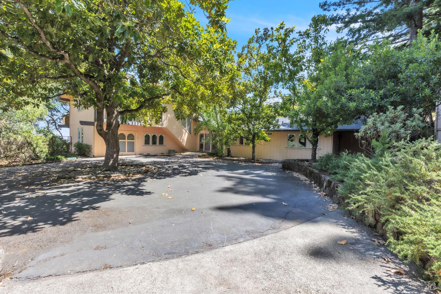 4552 Belmont Court