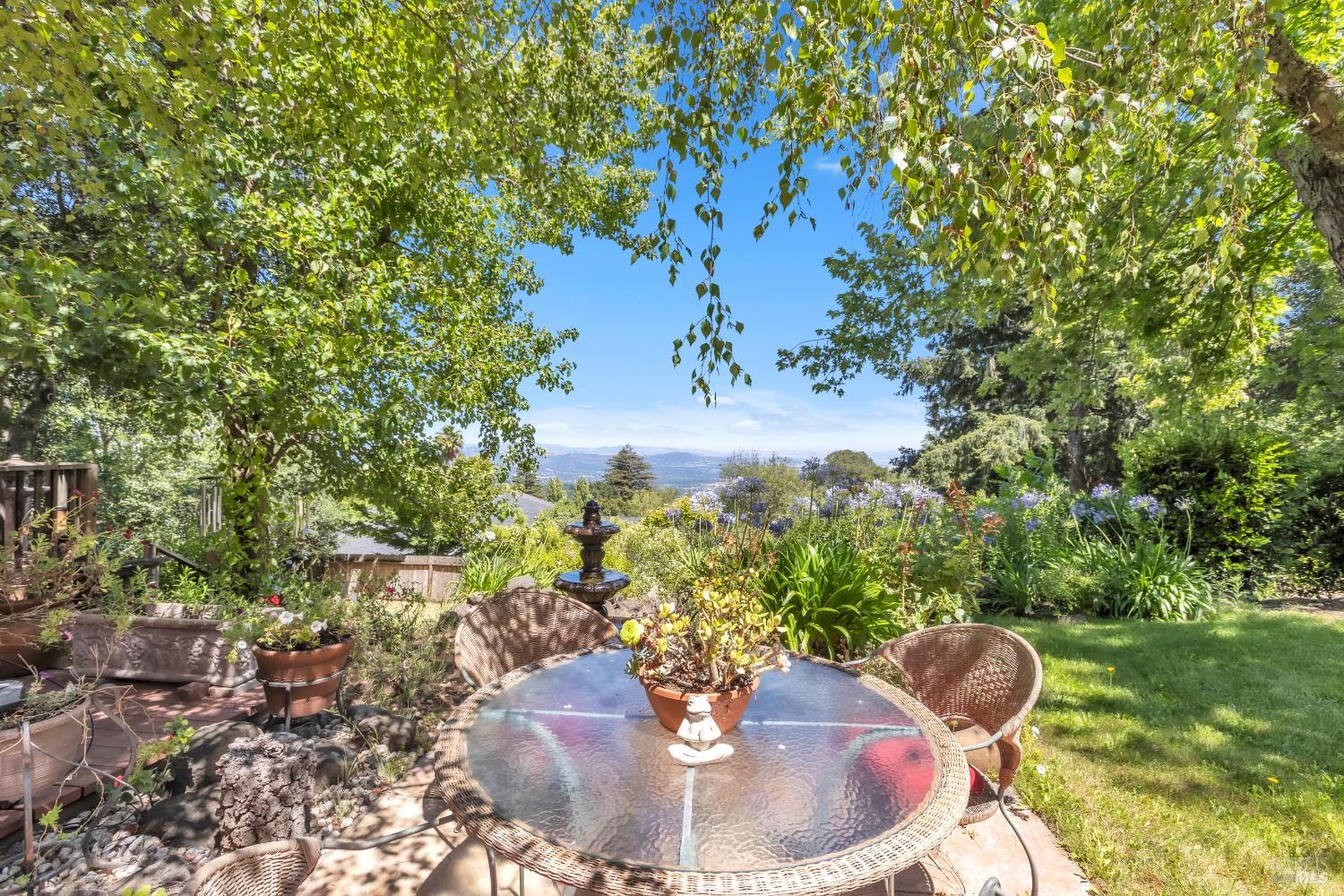 4552 Belmont Court
