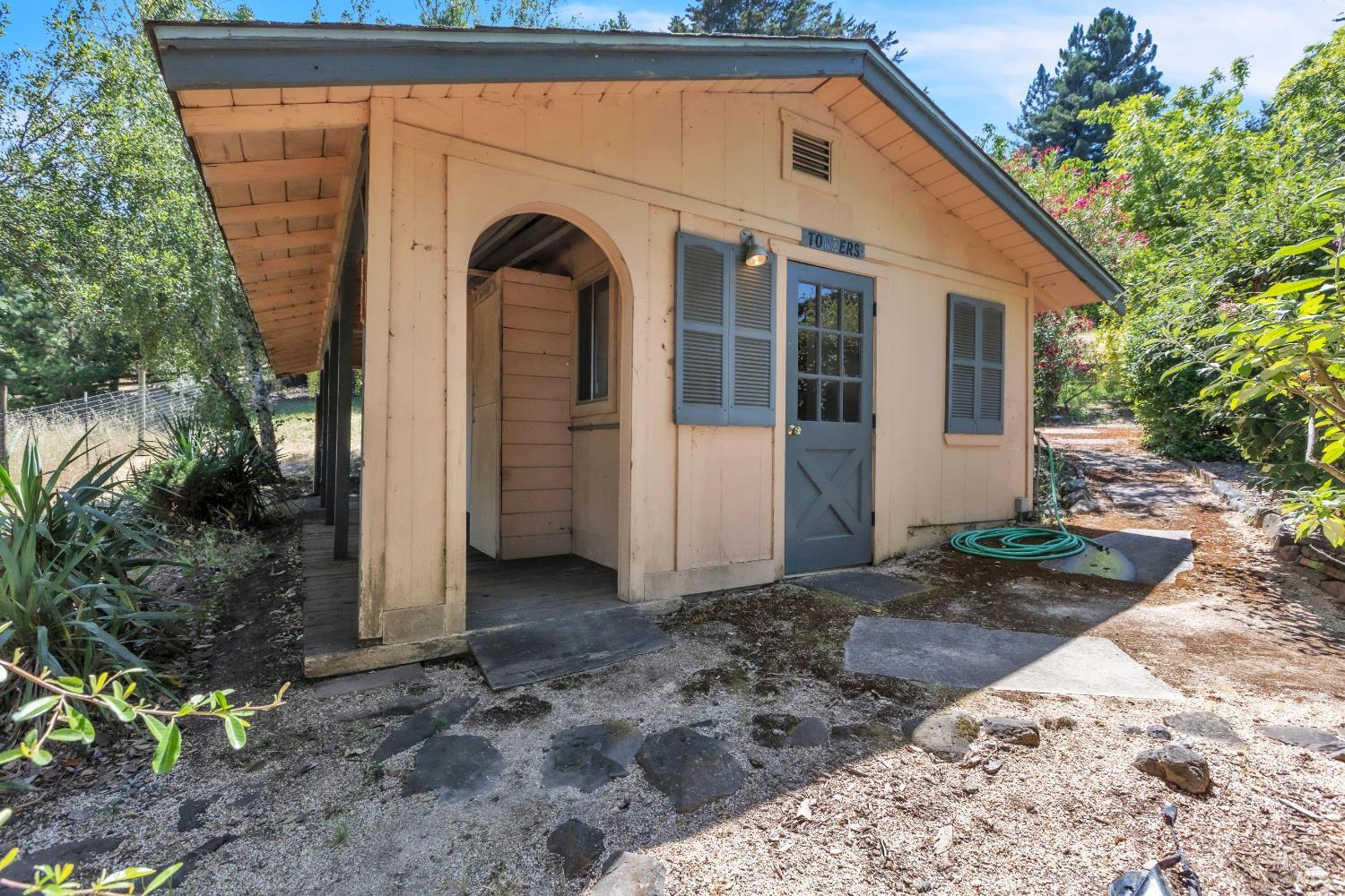 4552 Belmont Court