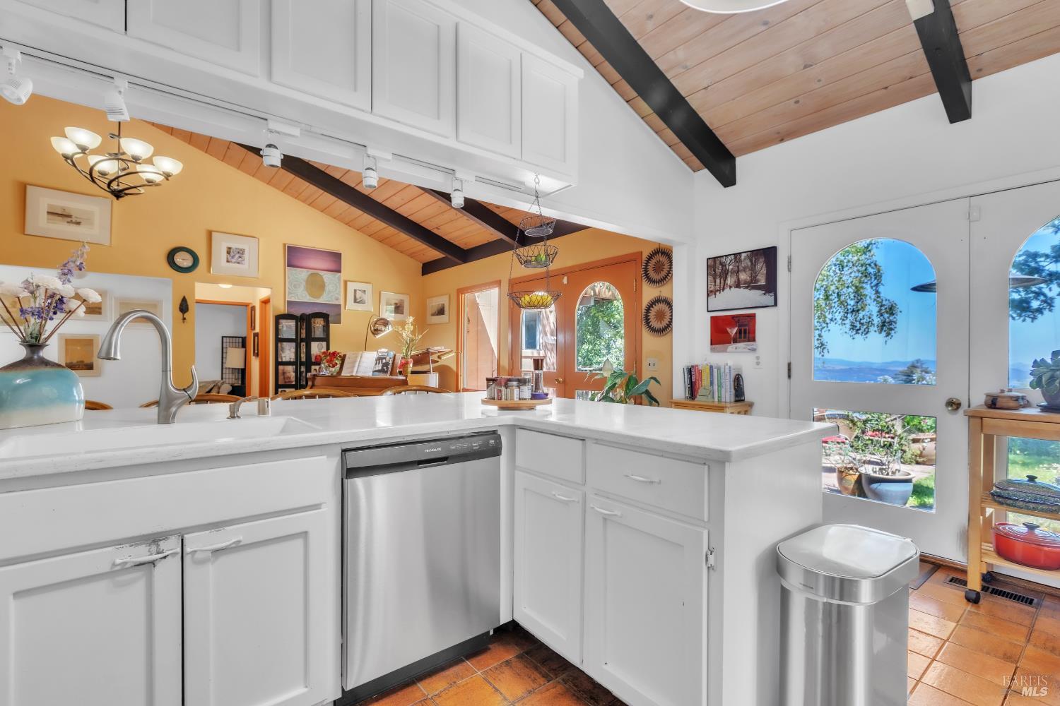 4552 Belmont Court