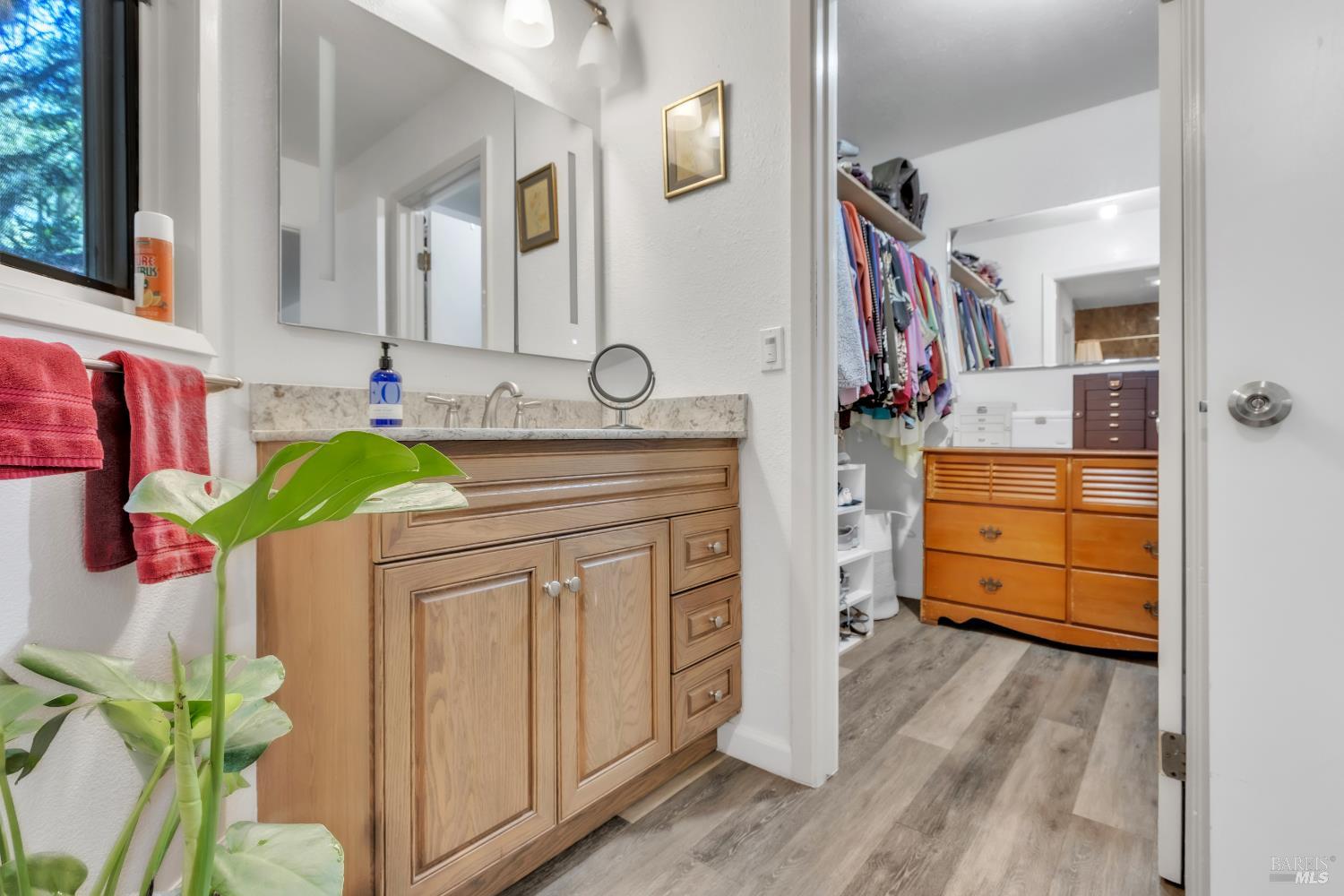 4552 Belmont Court