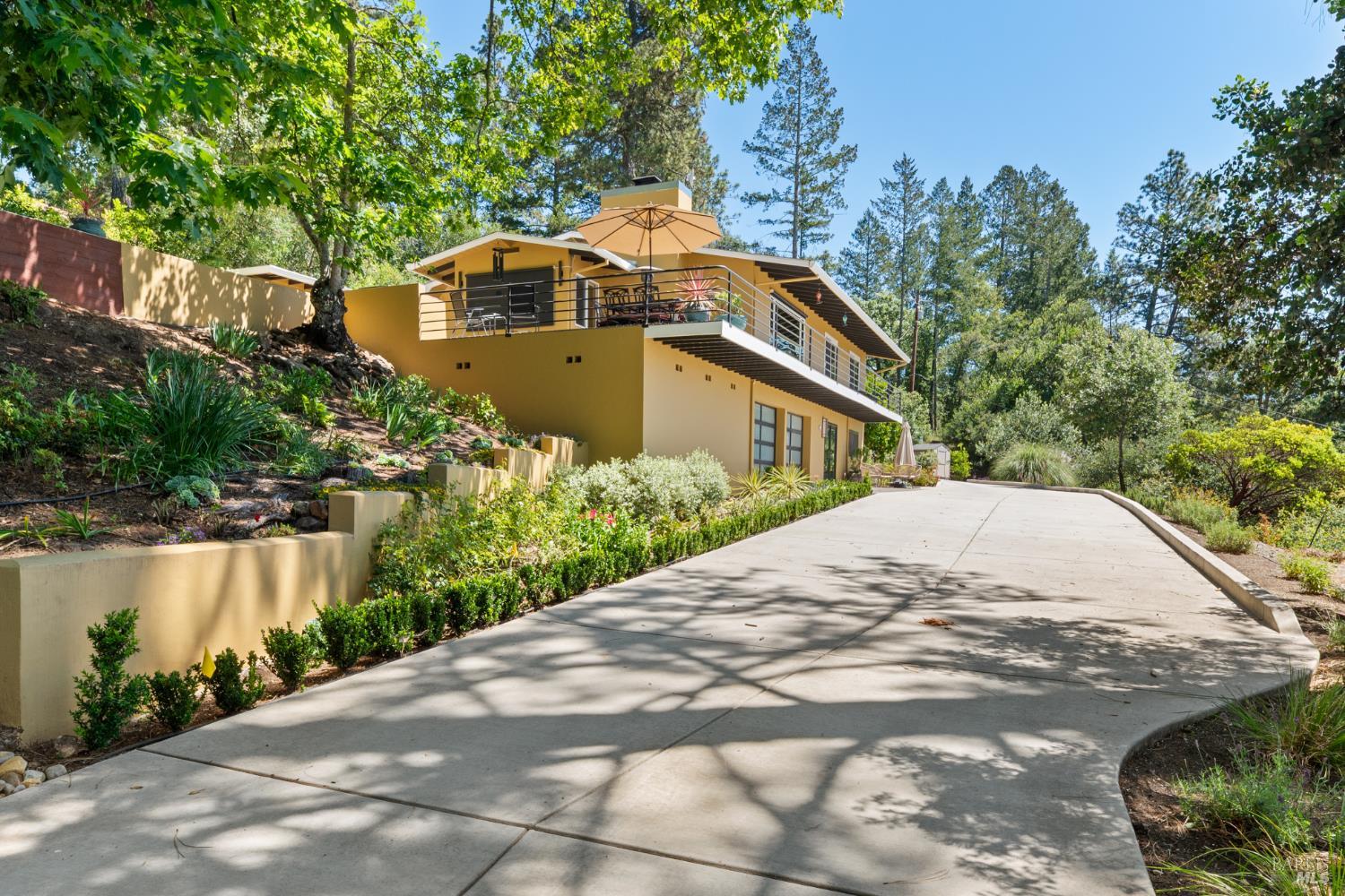 460 Bella Vista Drive