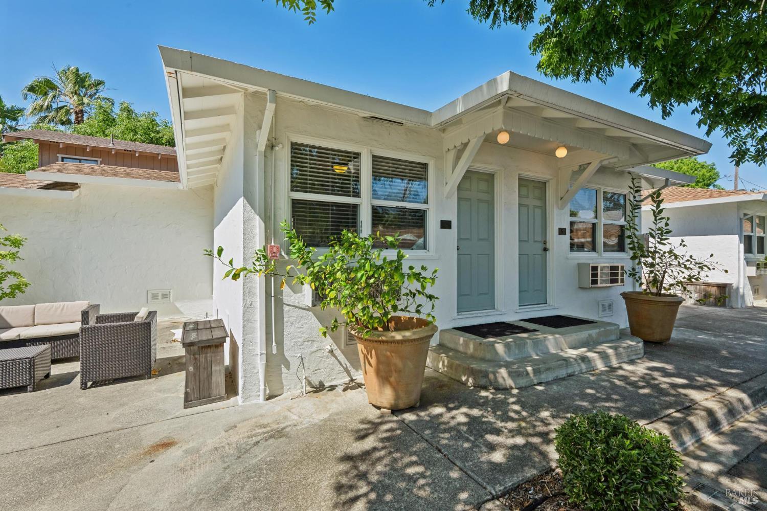 1623 Lake Street