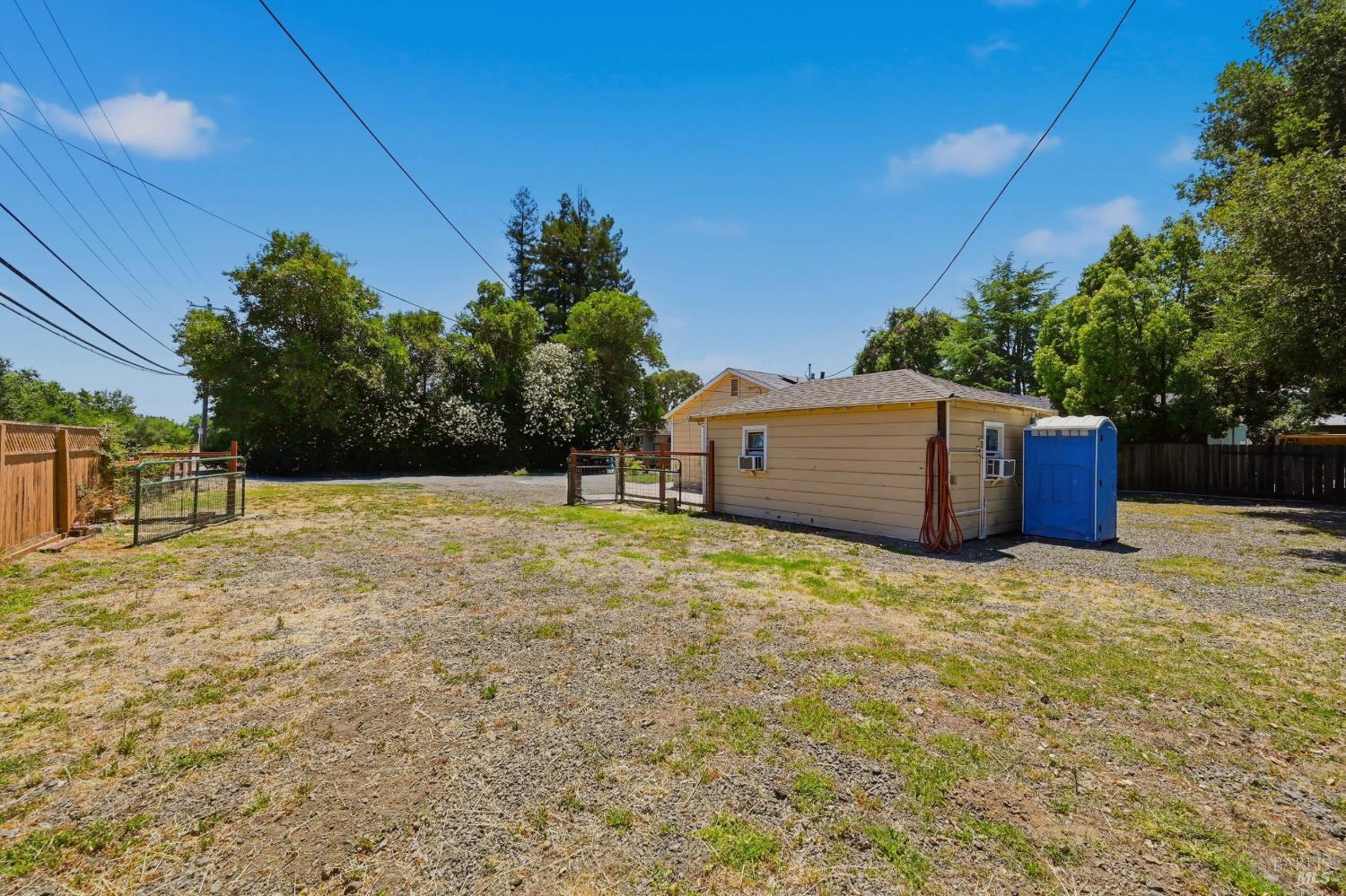 4435 Solano Avenue