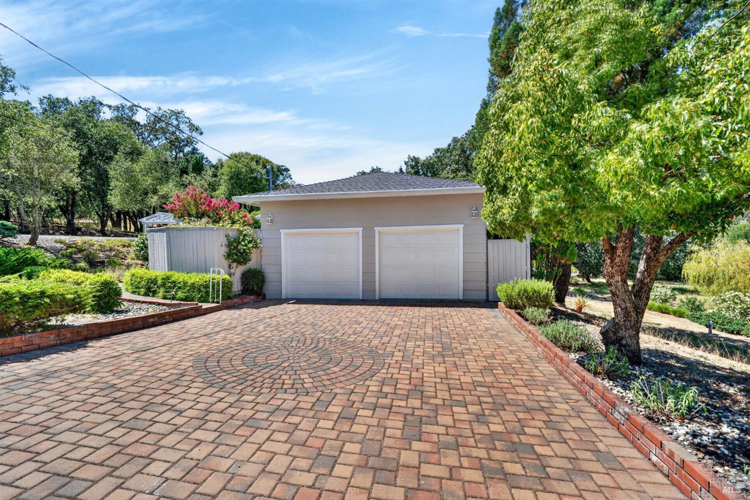 4751 Wildwood Lane