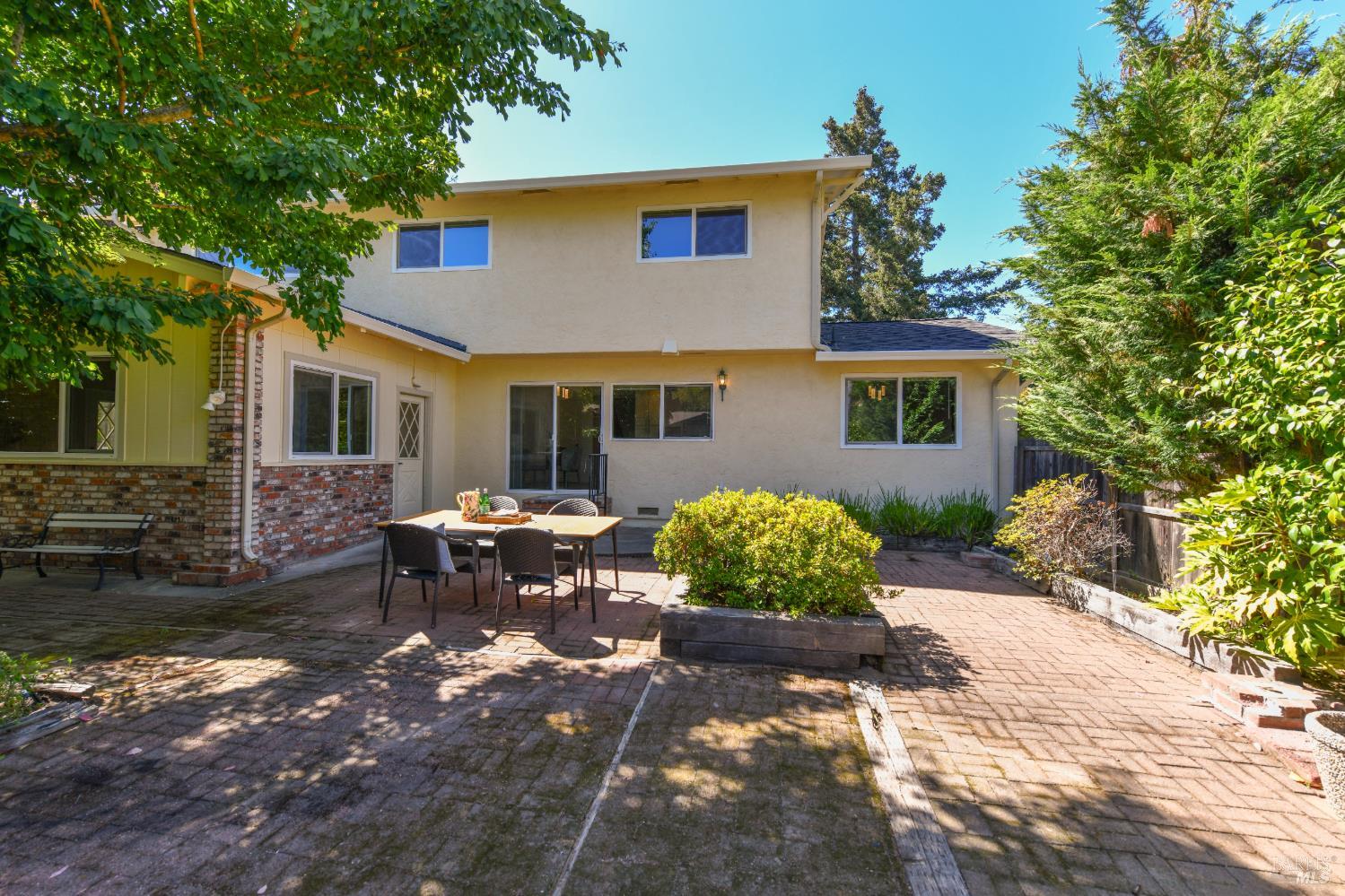 2991 Applewood Court