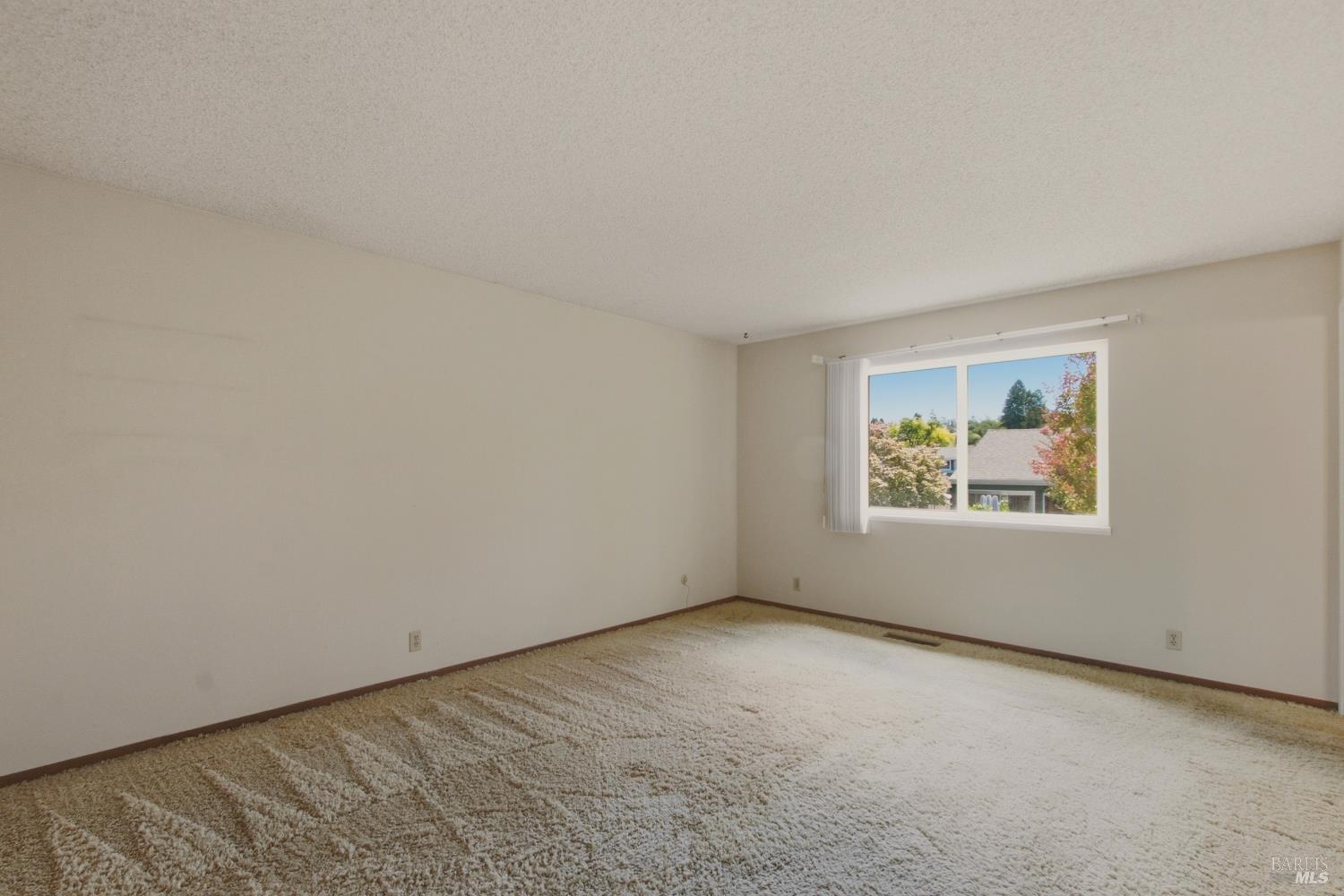 3565 Meadowbrook Drive