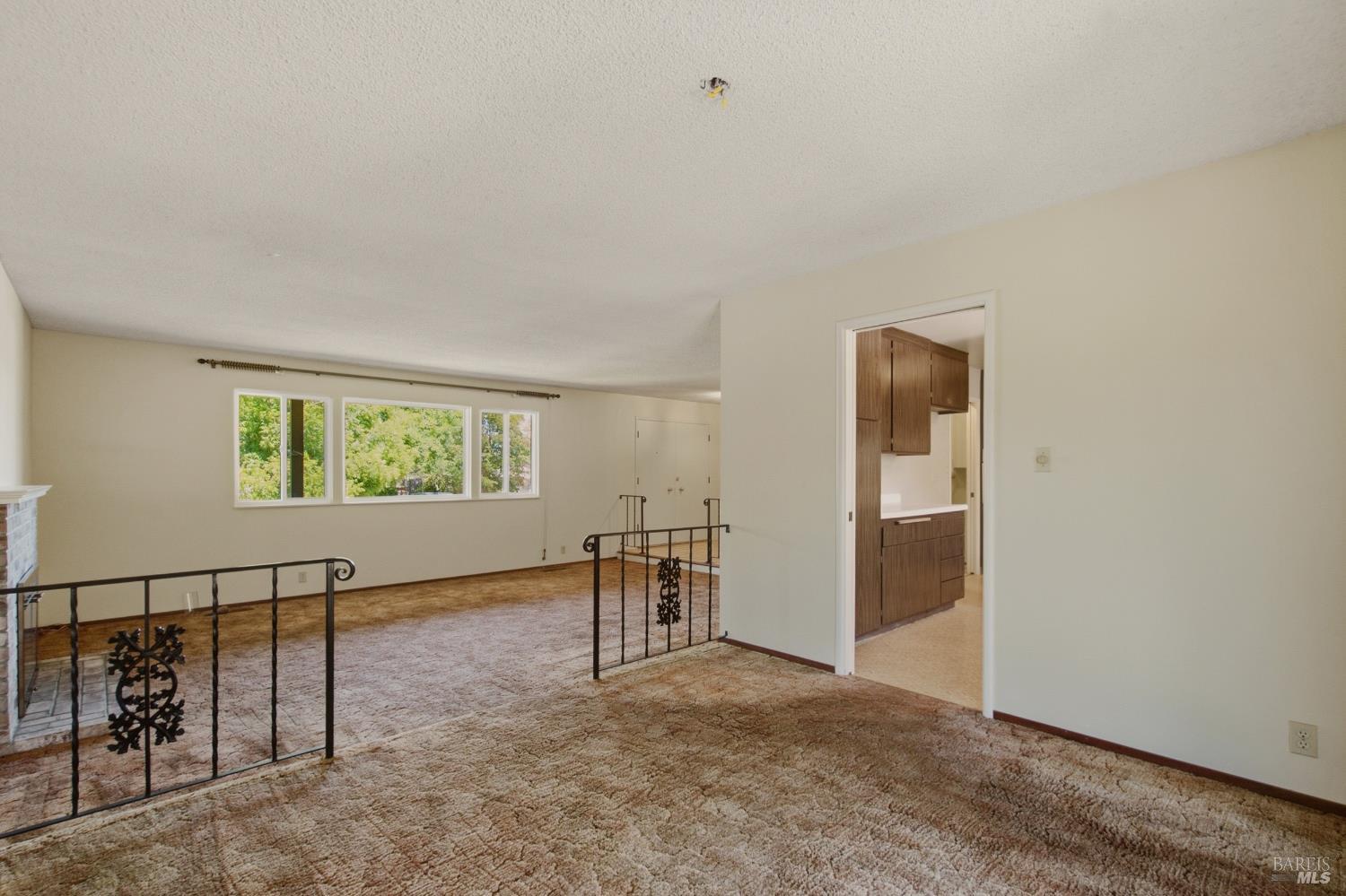 3565 Meadowbrook Drive