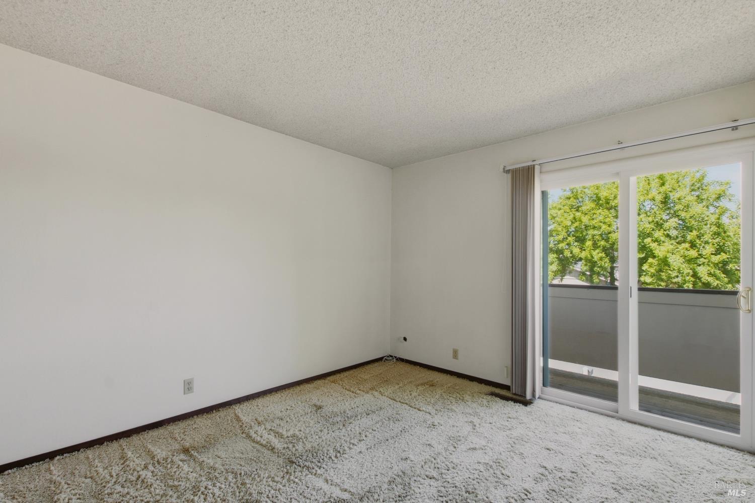 3565 Meadowbrook Drive