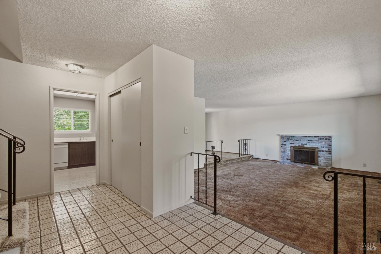 3565 Meadowbrook Drive