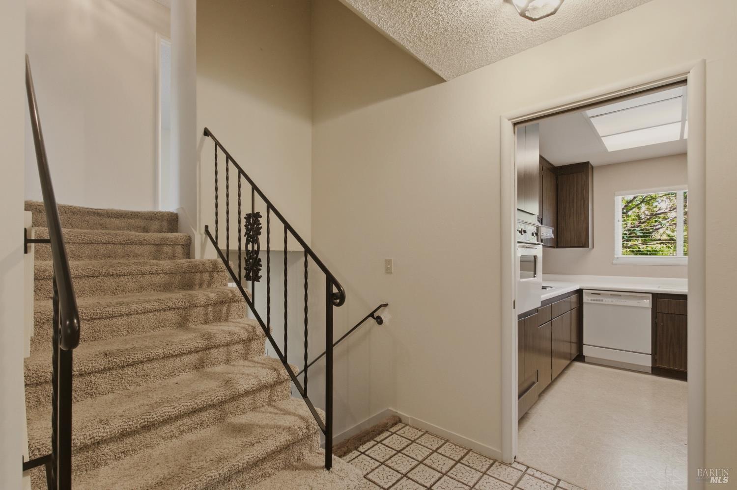 3565 Meadowbrook Drive