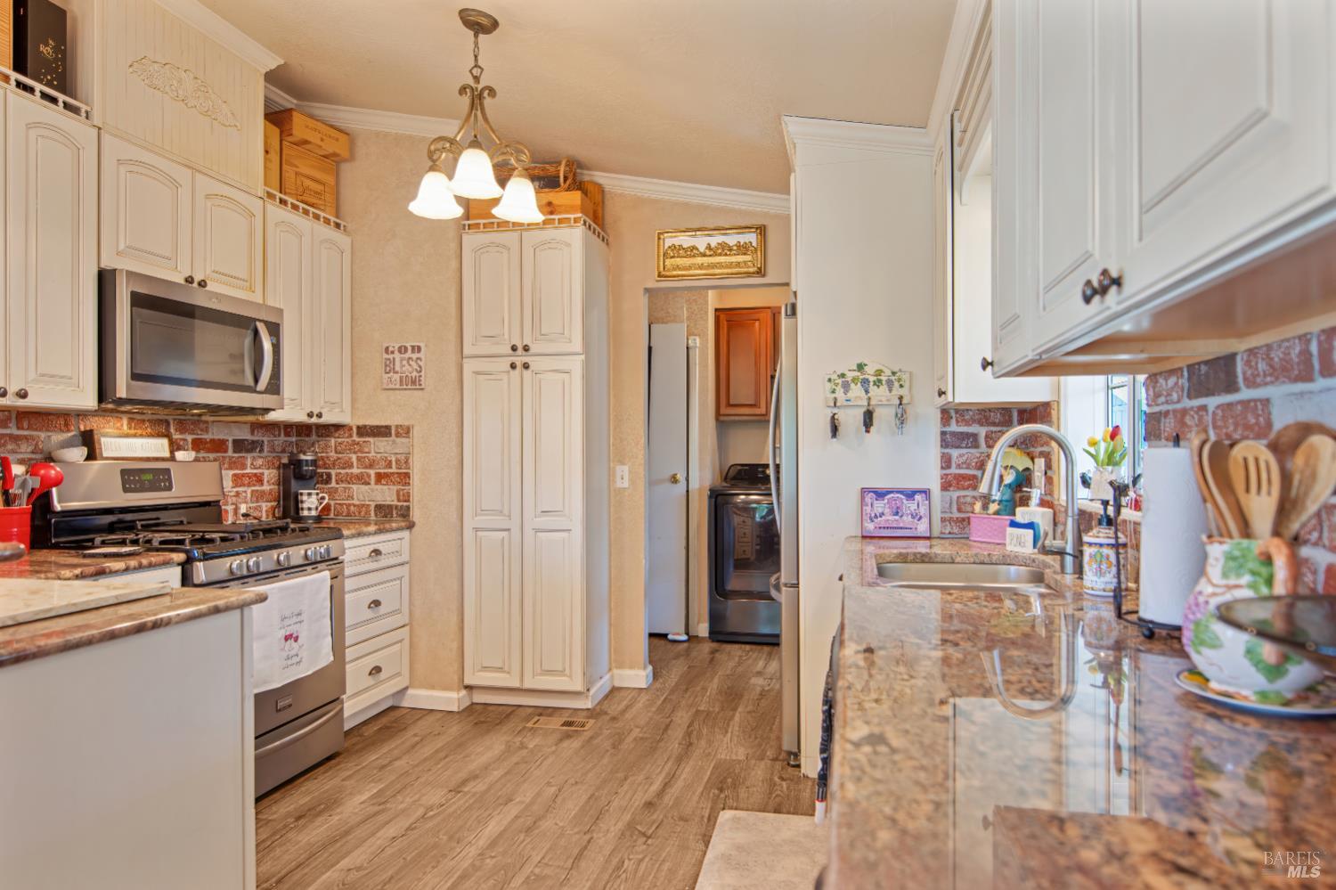 303 Robert Way
